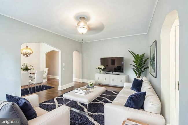 Photo - 208 Farragut St NW Unidad 104