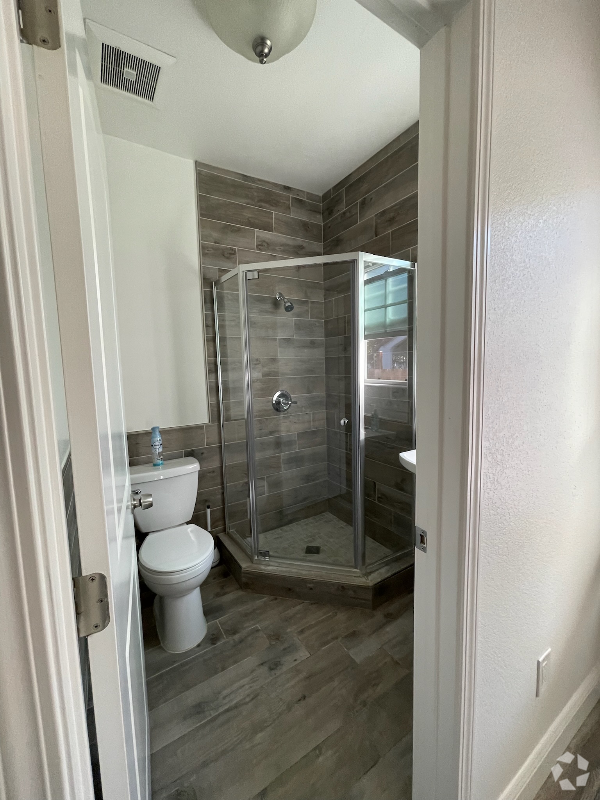 Building Photo - 611 S 8th St Rental