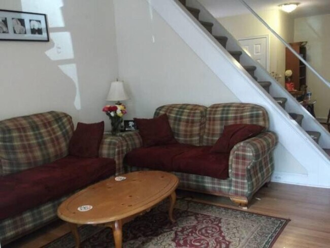 Photo - 378 Shurs Ln