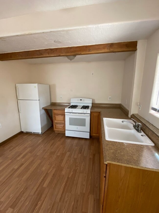 Photo - 431 Virginia St NE Unit D