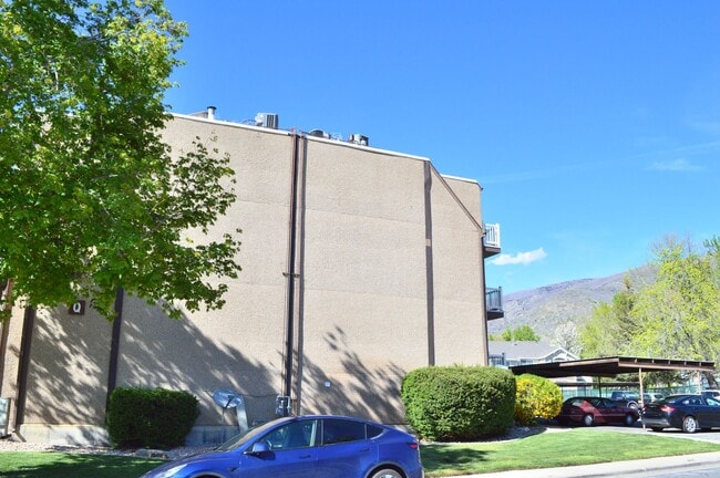 Building Photo - Beautiful Condo in Prime Centerville Location!