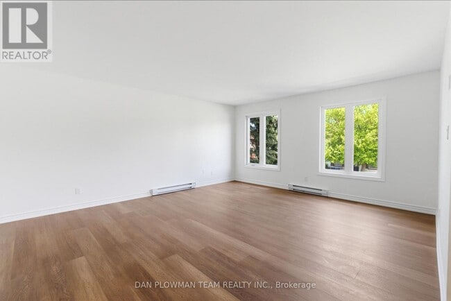 Photo - 176 Nassau St