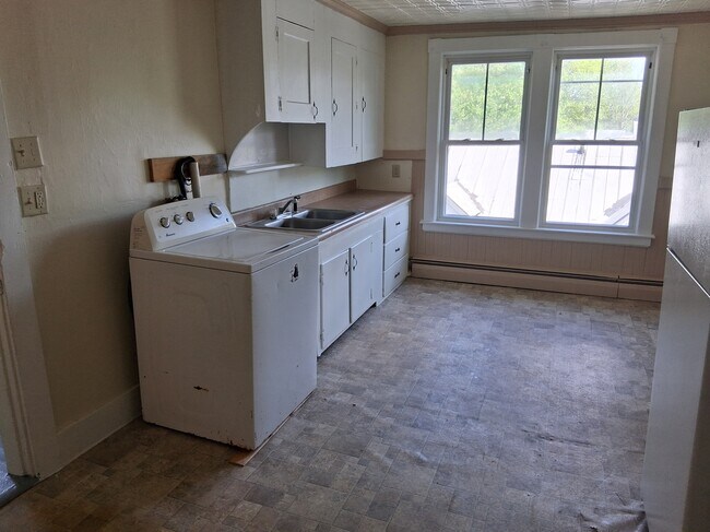Photo - 226 Pine St Unit Apt 3
