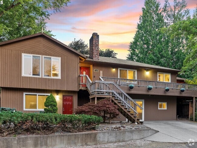 Building Photo - 1129 NW Connell Ave Rental