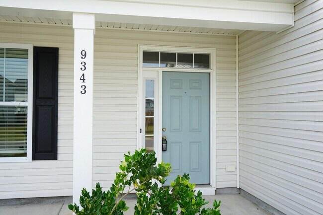 Photo - 9343 Cassadine Ct