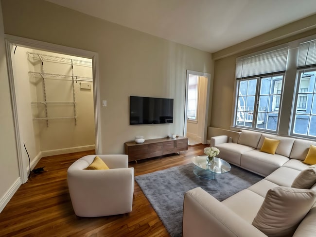 Photo - Jones Street Apartments LLC.