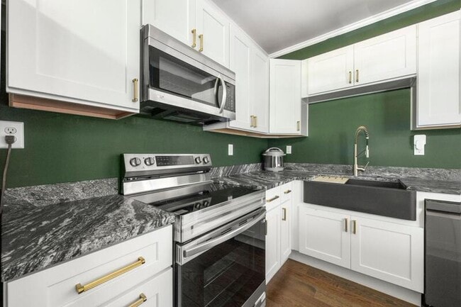 Photo - 1612 Olympian Cir SW