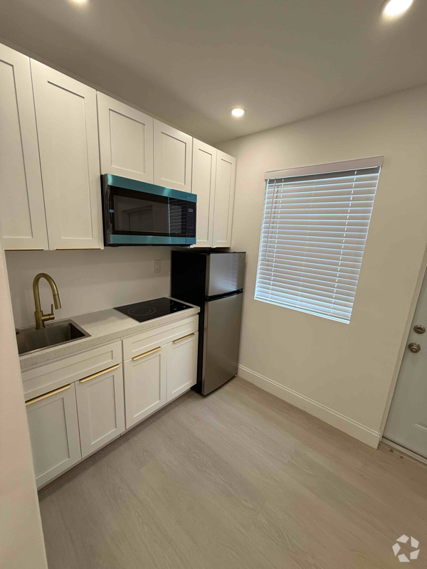Building Photo - 2175 NE 170th St Rental