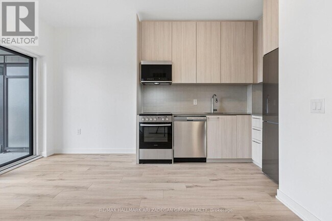 Photo - 7437 Kingston Rd Unité 820