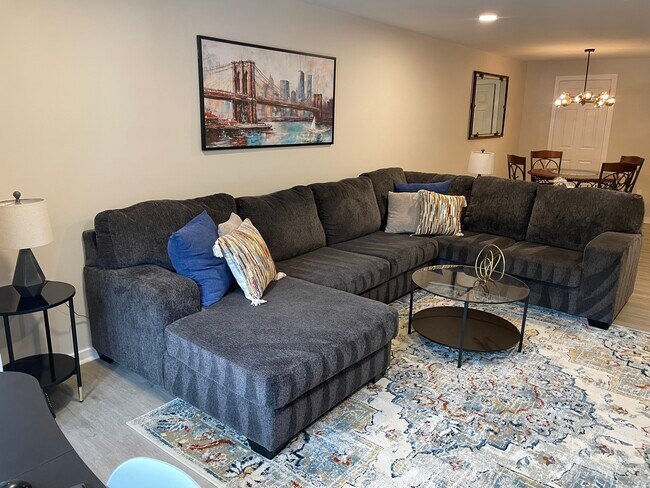 1025 N Madison St Unit Furnished Condo in Trinity Vicinity