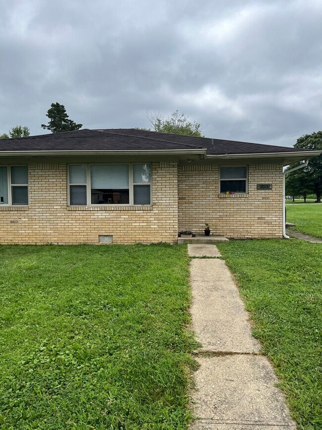 7015-7017 N Manor Dr - 7015-7017 N Manor Dr Apartamento Unidad 7015