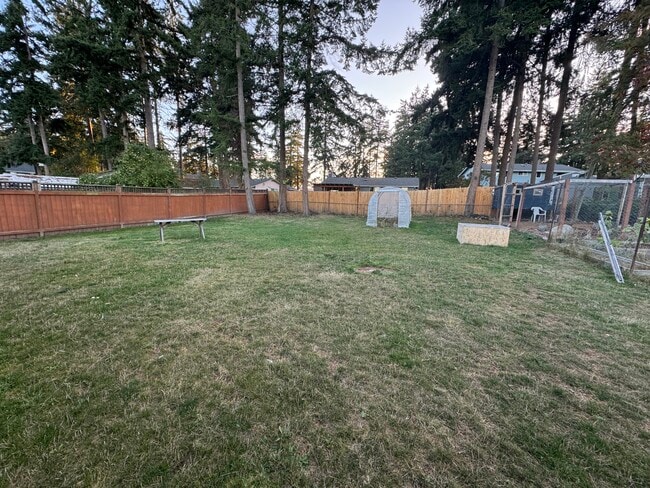 Photo - 899 Cathlamet Dr