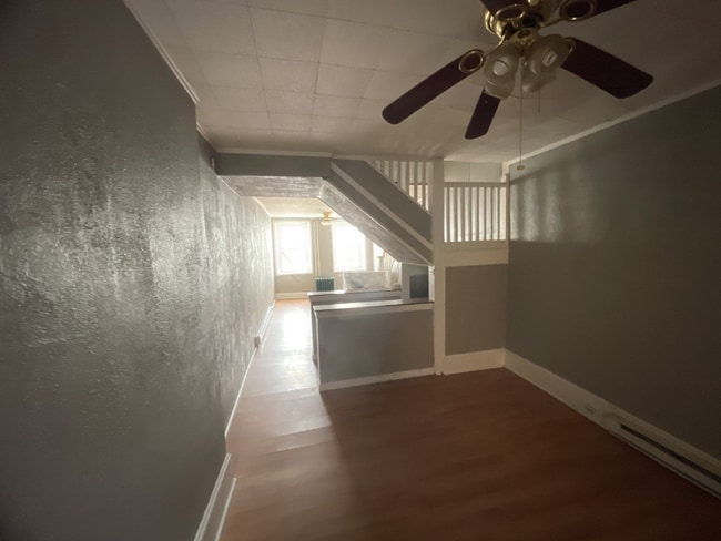 Photo - 403 E Norwegian St