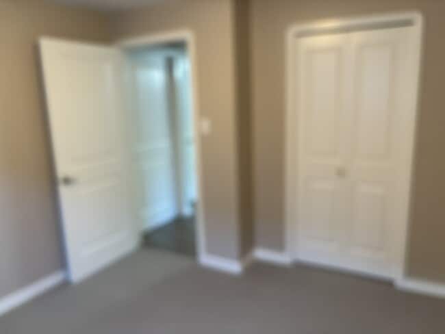 Photo - 107 A 26 St