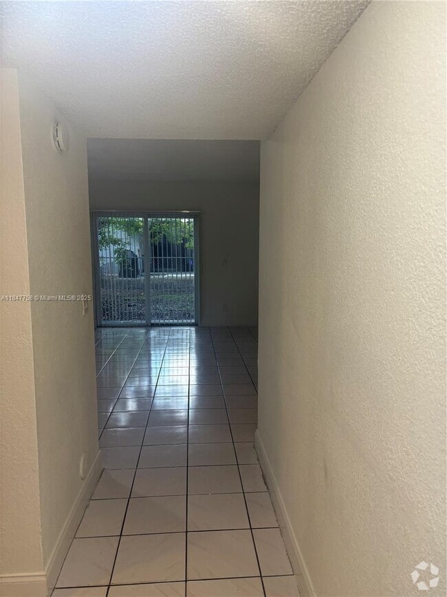 Building Photo - 11501 NW 44th St Unit 1-4 Rental