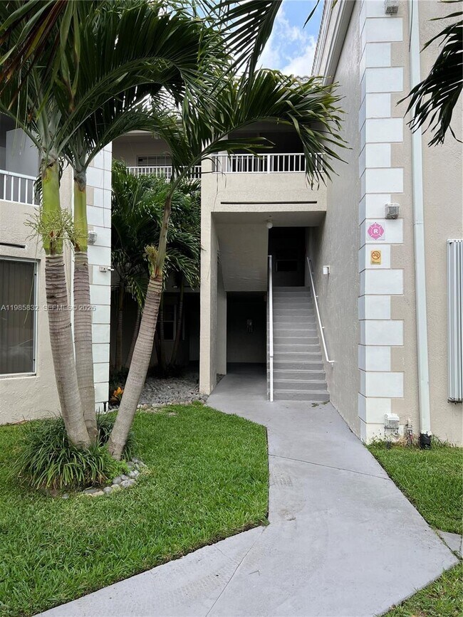 Photo - 2881 N Oakland Forest Dr Unit 210