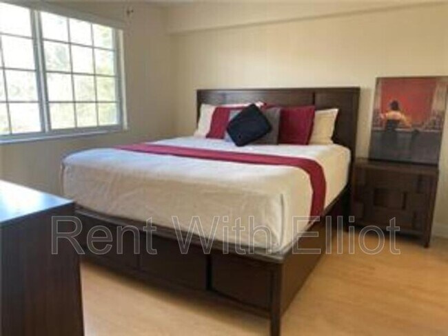 Photo - 2021 SE 10th Ave