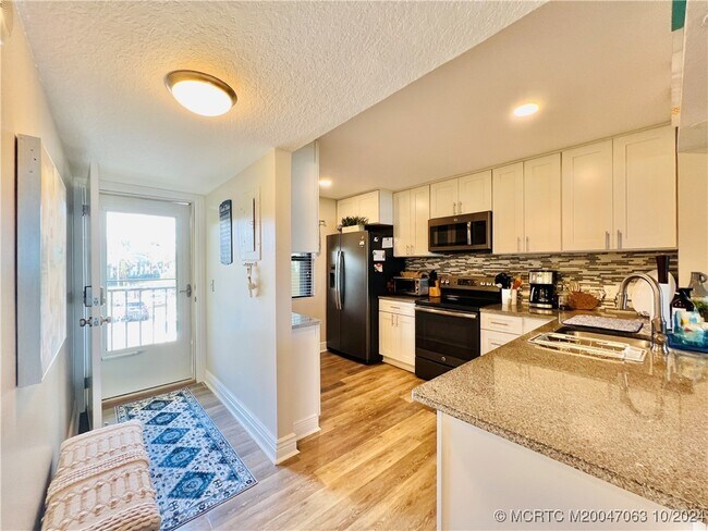 7380 S Ocean Dr Unidad 221