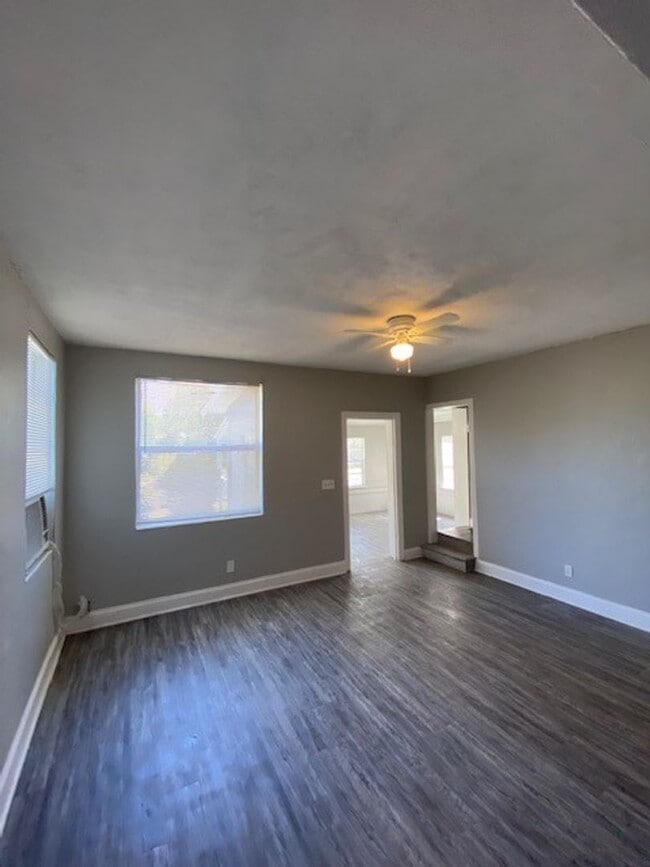 Photo - Spacious 3 Bedroom 1 Bathroom Home Located In St. Petersburg, Florida