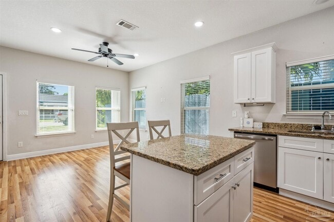 Photo - 912 N 8th Ave