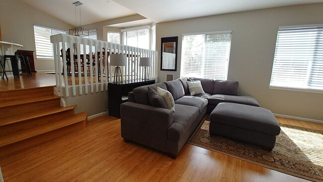 Photo - Beautiful 3 Bedroom Home Available ASAP!