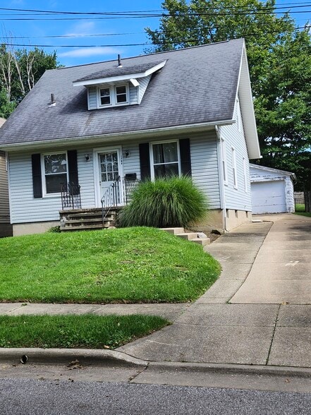 1799 Highview Ave