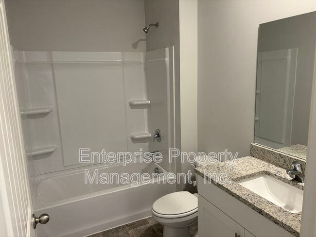 Photo - 250 Kipling Dr