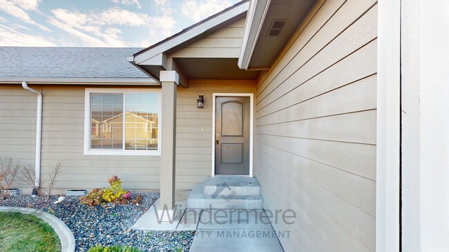 Photo - Maria187-2 Unit 187 NW Maria St #2