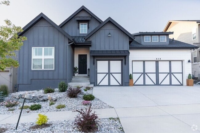 Building Photo - 858 Sword Dancer Dr Rental