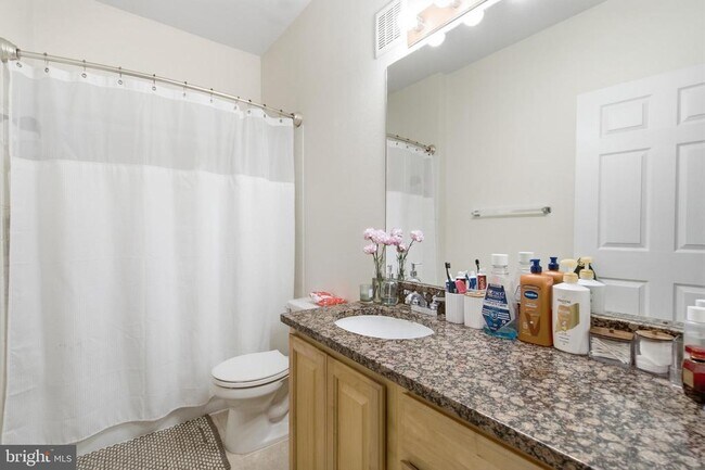 Photo - 1591 Spring Gate Dr. Unidad 3103