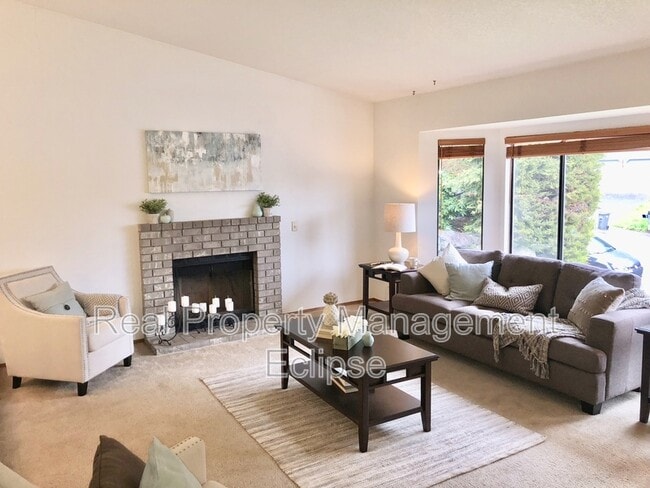 Photo - 1019 214th Pl SW