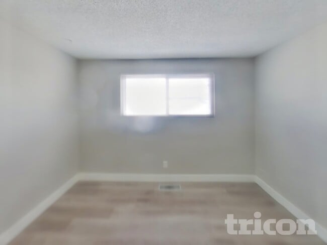 Photo - 3181 Arville St