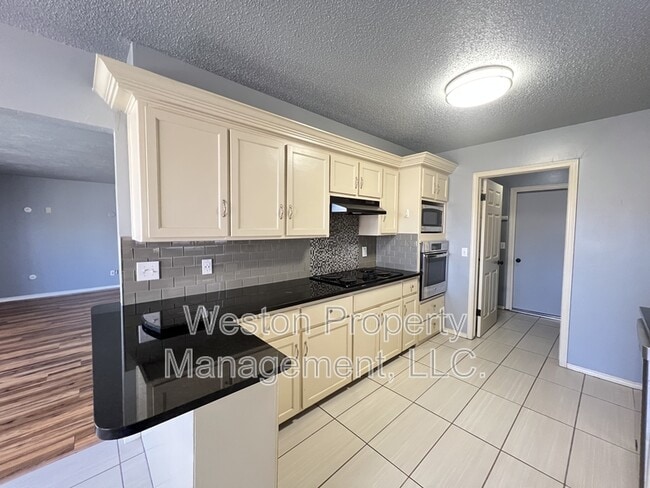 Photo - 10408 Blue Spruce Rd