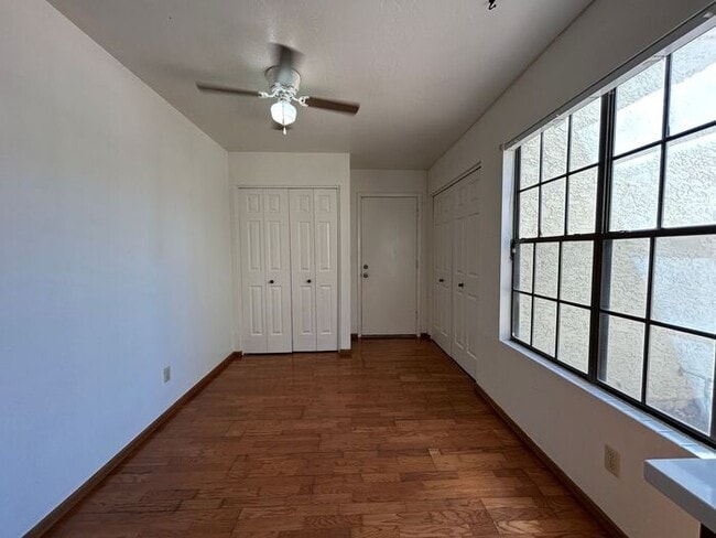 Photo - 1912 E Vinedo Ln