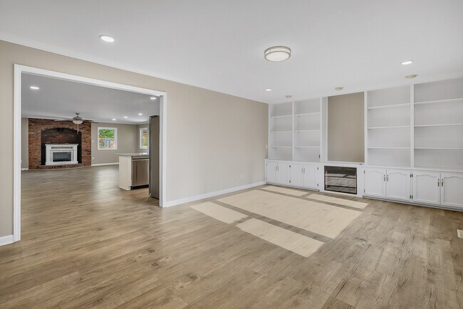 Photo - 6510 Sheri Dr NW