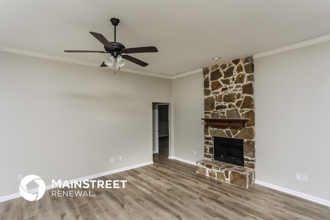 Photo - 208 Starlight Dr