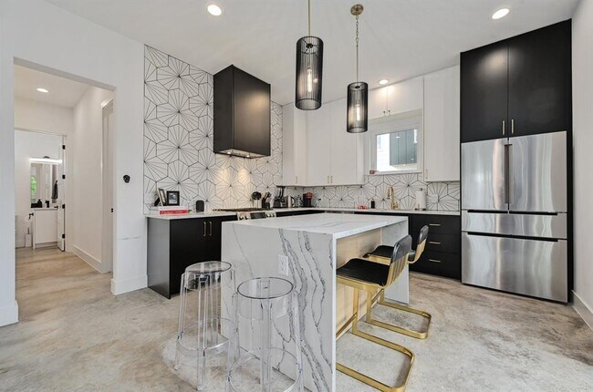 Photo - 1605 Grayford Dr Unit 1