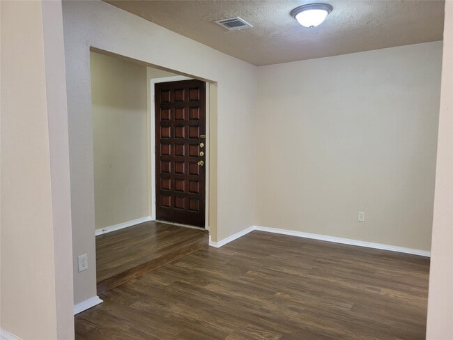 Photo - 9915 Towne Brook Ln