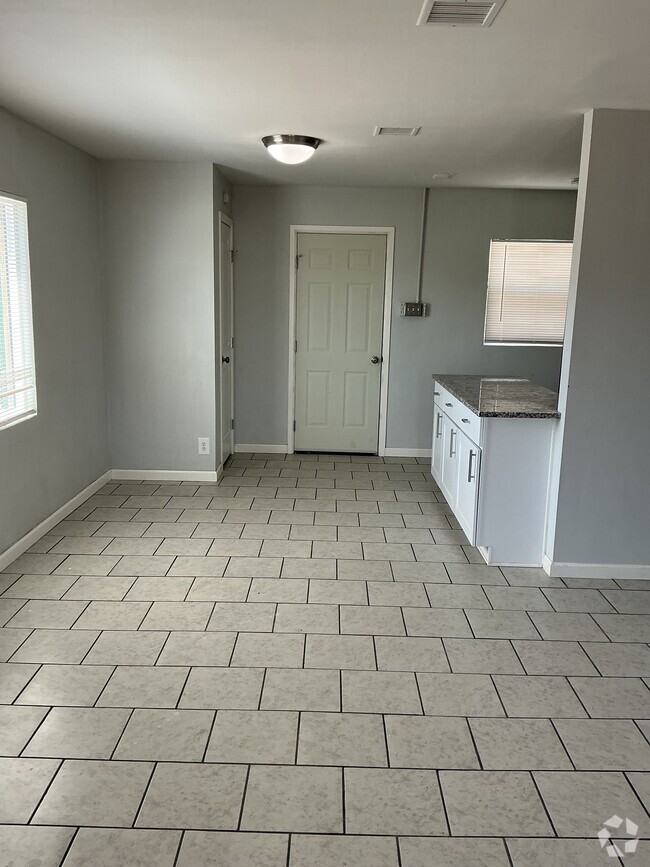 Building Photo - 5001 Catskill Ave Rental
