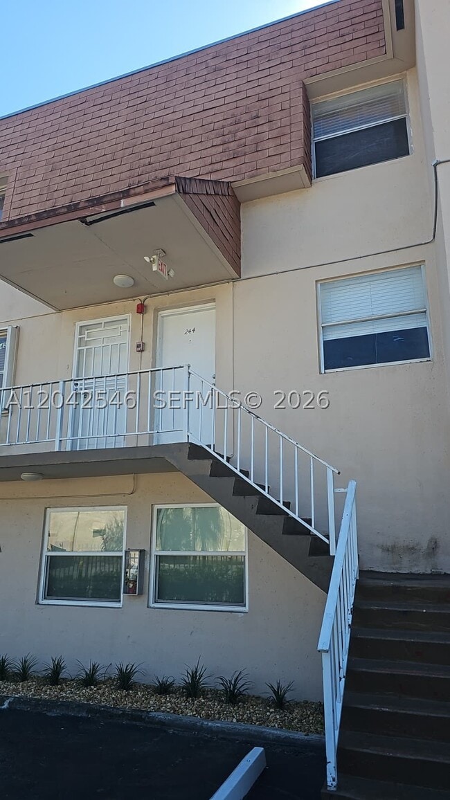 Photo - 1560 W 46th St Unit 244