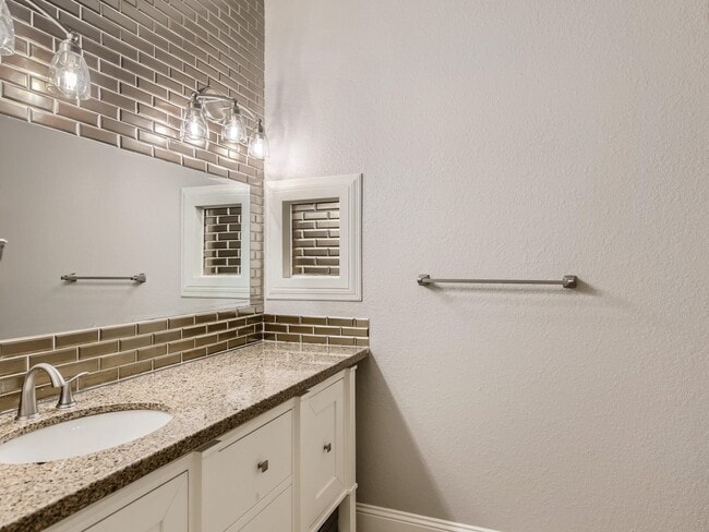 Photo - 27 W Prairie Dawn Cir