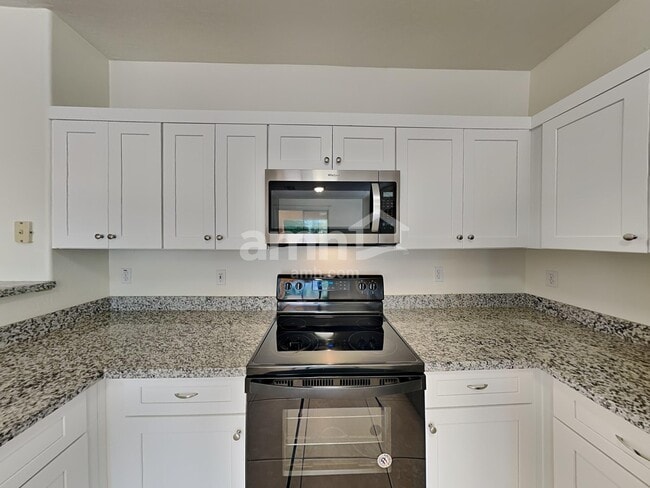 3443 E Santa Fe Ln