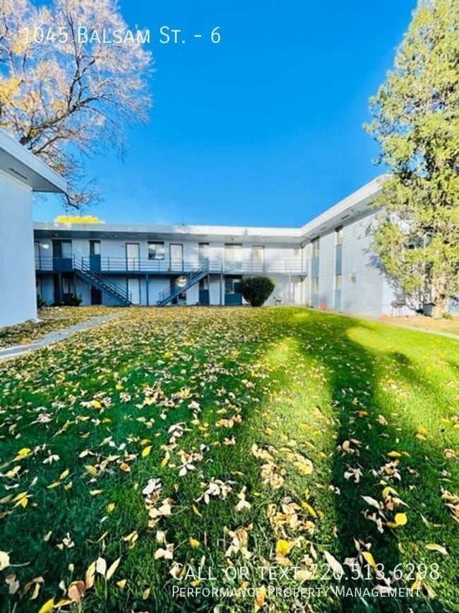 Building Photo - 1045 Balsam St Unit 6