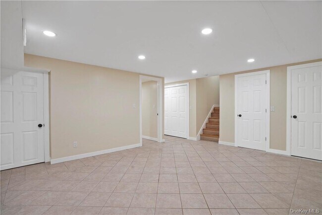 Photo - 124 Northfield Ave