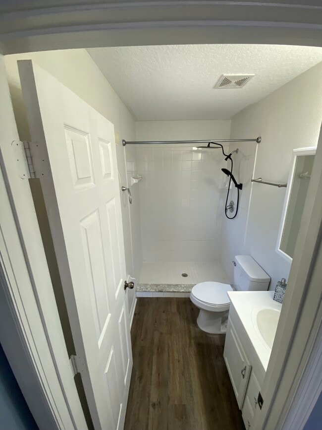 Photo - 12431 Wildrose Ave