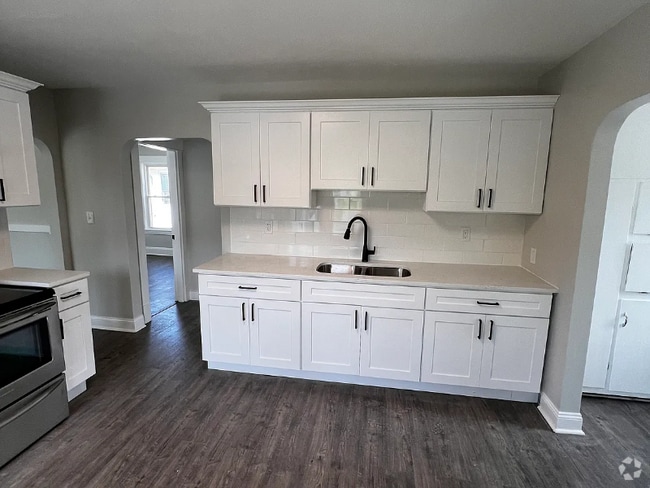 Building Photo - 63 Woodlawn St Unit 1 Rental