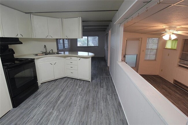Photo - 512 50th Ave Dr W