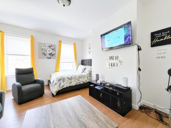 Photo - 298 Princeton Ave Unidad 3