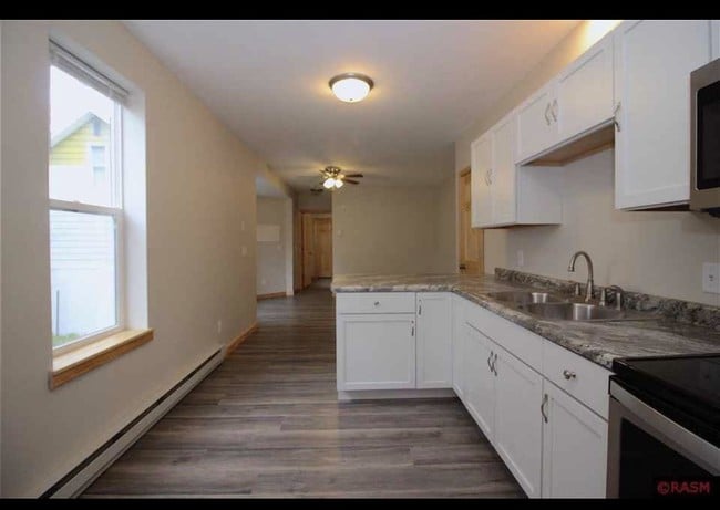 116 Van Brunt St Unit 1