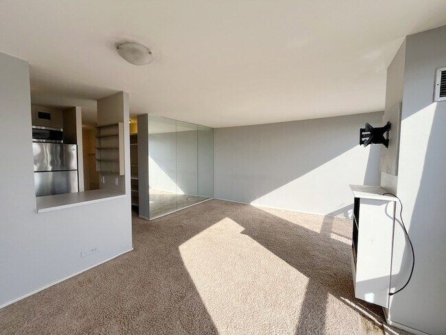 Photo - 4343 N Clarendon Ave Unidad 1501